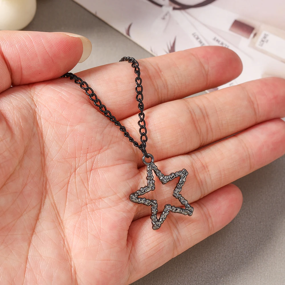Aihua Hip-Hop Halskette mit Sonne-Mond-Stern-Anhänger in Gunmetal-Schwarz für Damen und Herren, Punk-Stil mit schwarzem Seilband, Y2K-Party-Schmuckgeschenke – Detail 12