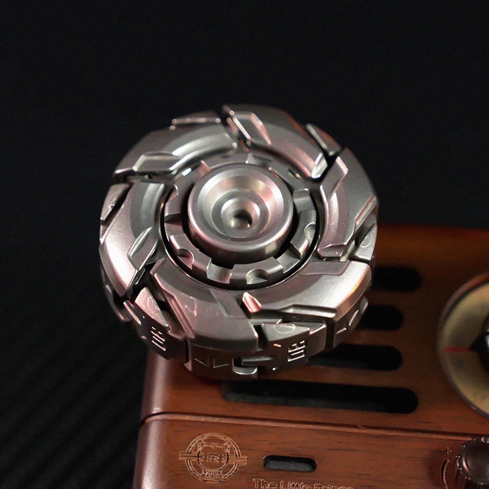 Nuovo EDC Acciaio Inossidabile Cranky 08 Fidget Spinner Sollievo dallo stress Giocattolo anti-ansia per adulti e bambini Affila l'intelligenza della concentrazione