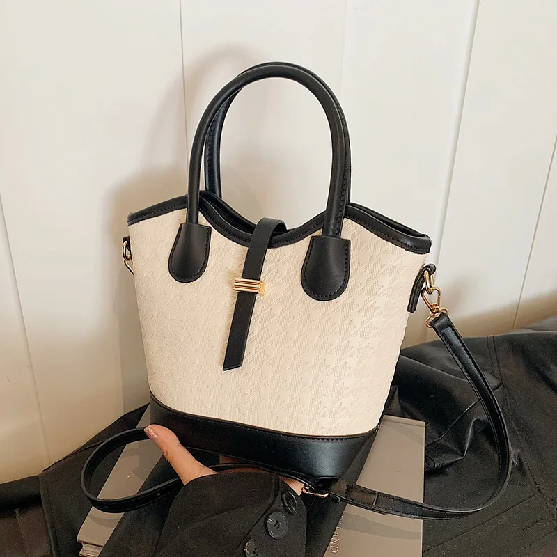 Trendy Color-Block Small Bag for Women, Versatile Crossbody Bag, Fashionable and Super Popular Handheld Bucket Bag,luxury bags