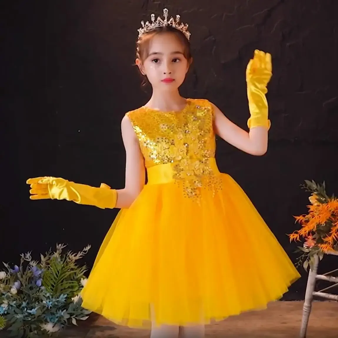 Yellow Sequined Girls Stage Dress Jazz Dance Modern Dance Costume Ballet Princess Skirt Boys Long sleeved Performance Clothes