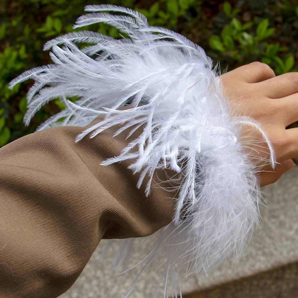 2pcs White Ostrich Feather Snap Cuffs Bracelet Sleeve Women Cuffs with Feathers Blazer Fur Slap Plumes Bracelets Elegant