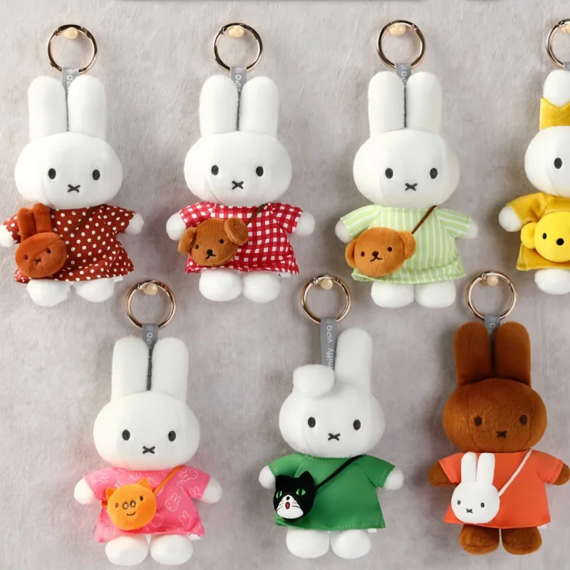 Nouvelle série de voyage Miffy Rabbit originale, pendentif tendance, boîte à surprise, décoration de sac à dos, ornement, collection de jouets de bureau, cadeau pour enfants