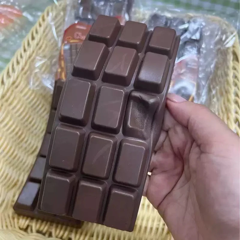 

Simulated Chocolate Squeeze Toy PU Soft and Slow Rebound Office Adult Stress Relief Toy Hand Relaxation Gift Desktop Ornament