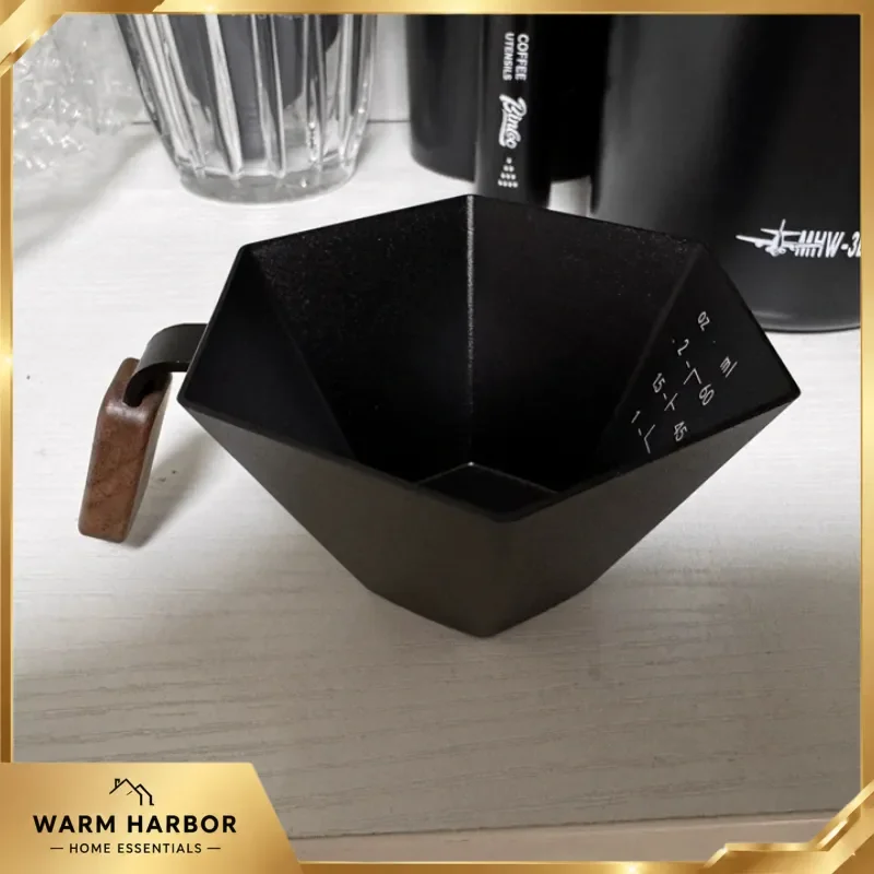 Mhw-3bomber Hexagonal Espresso Measuring Cup Dual Scale Coffee Bean Dosing Cup Metal Powder Receiver With Wooden Handle Barista