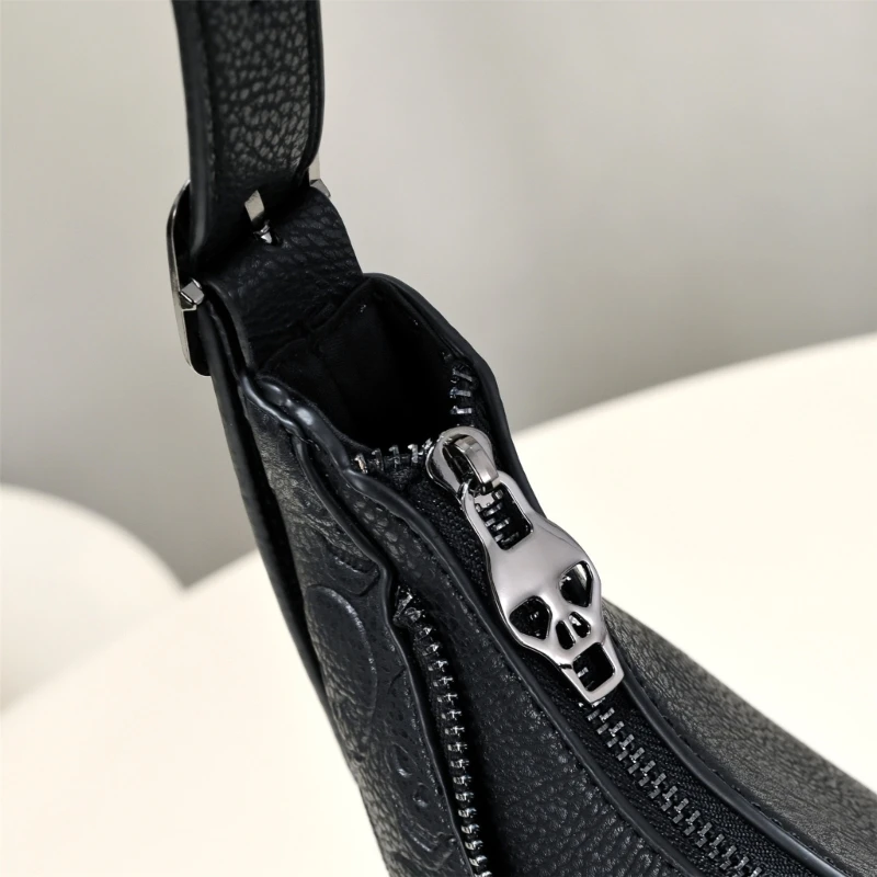 Fashion Armpit Bag Large Capacity Vintage Skull Shoulder Bag for Girl Women Handbag Underarm Bag Versatile Tote Bags