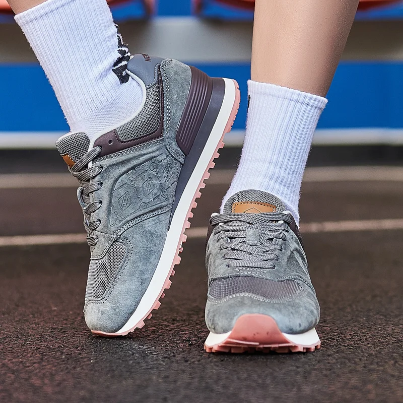 

2026 New Retro Streetwear Chunky Shoes Unisex Student Breathable Soft Bottom Couple All Season Sneakers