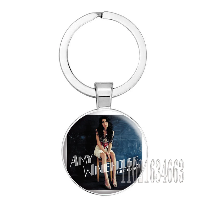 Vintage Famous Jazz Music Singer Amy Winehouse Keychain Retro KeyRing Bag Pendant Accessories Fans Collect Friends Gifts