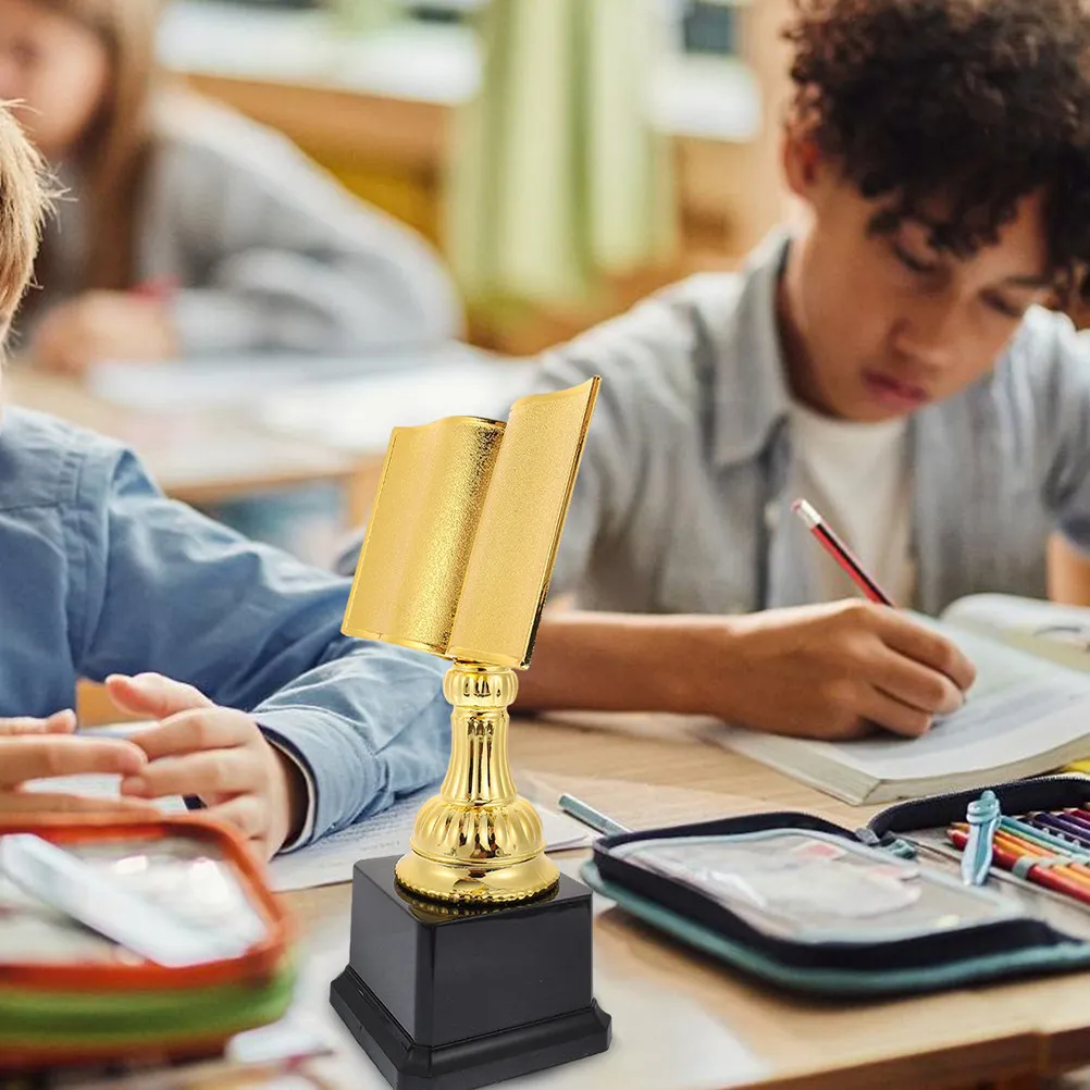 

Набор из 2 золотых пластиковых наградных кубков для чтения книг, приз за достижения в чтении для студентов, мотивационная награда для книжных соревнований