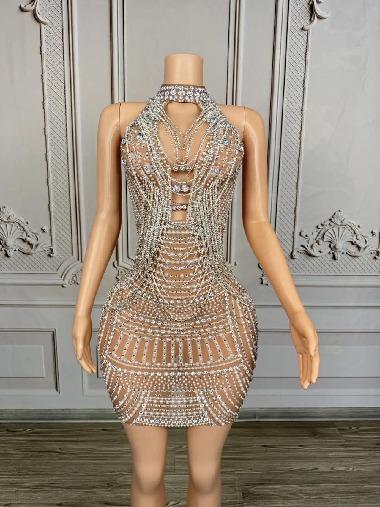 

New Women's Sleeveless Dress Hollowed Out Chest Silver Rhinestone Chain Wrapped Hip Skirt Nightclub Club Carnival Dress miwu
