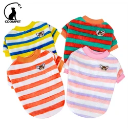 Soft Fleece Pet Clothes Para Cães Pequenos Inverno Warm Dog Vest Rainbow Striped Puppy Cats Vestuário Chihuahua Poodle Shih Tzu Coats