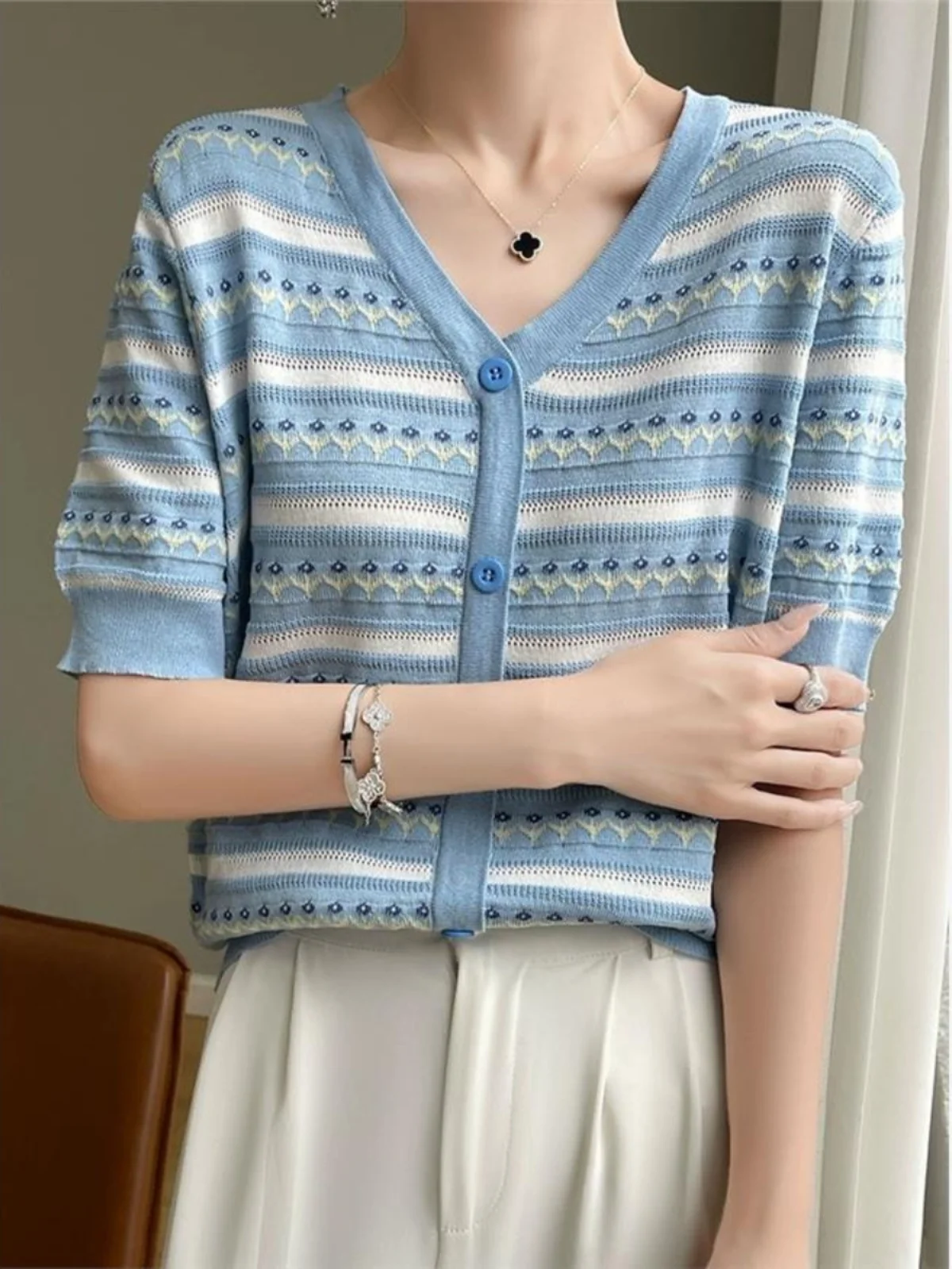 

Slim Fit Summer T-irt Single Button V Ne ort Sve Overhead Button Decorative Stripe Versatile Thin Sle Commute Wind
