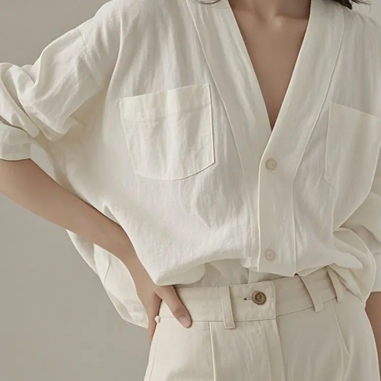 เสื้อคอวีฝรั่งเศสผ้าฝ้ายแท้หลวมแขนยาวสีขาวบาง ZT80