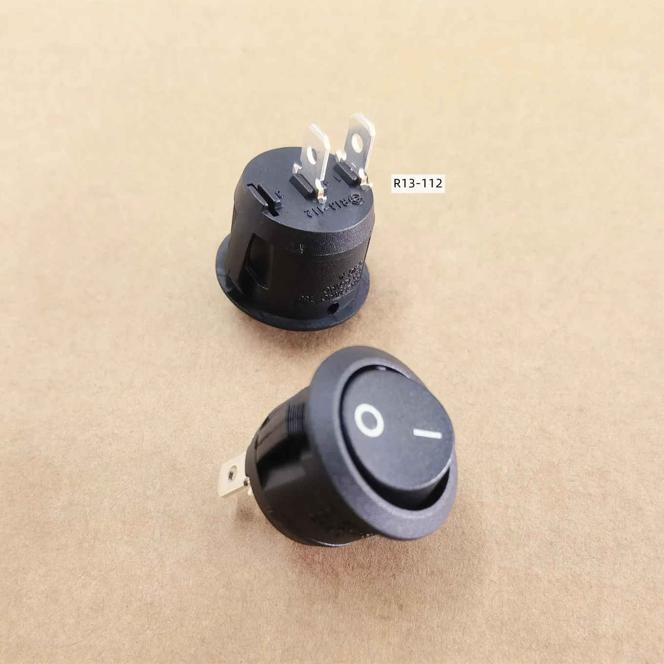 Original new 100% R13-112 2pin 2gear rocker switch with certified circular switch