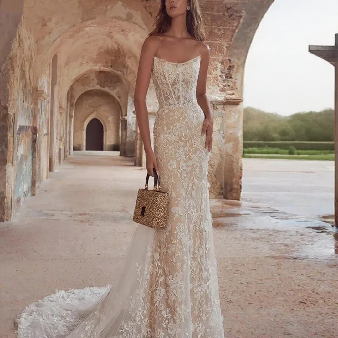 

Customized sexy strapless mermaid wedding dress, sequined lace appliqués for the formal evening gown for brides