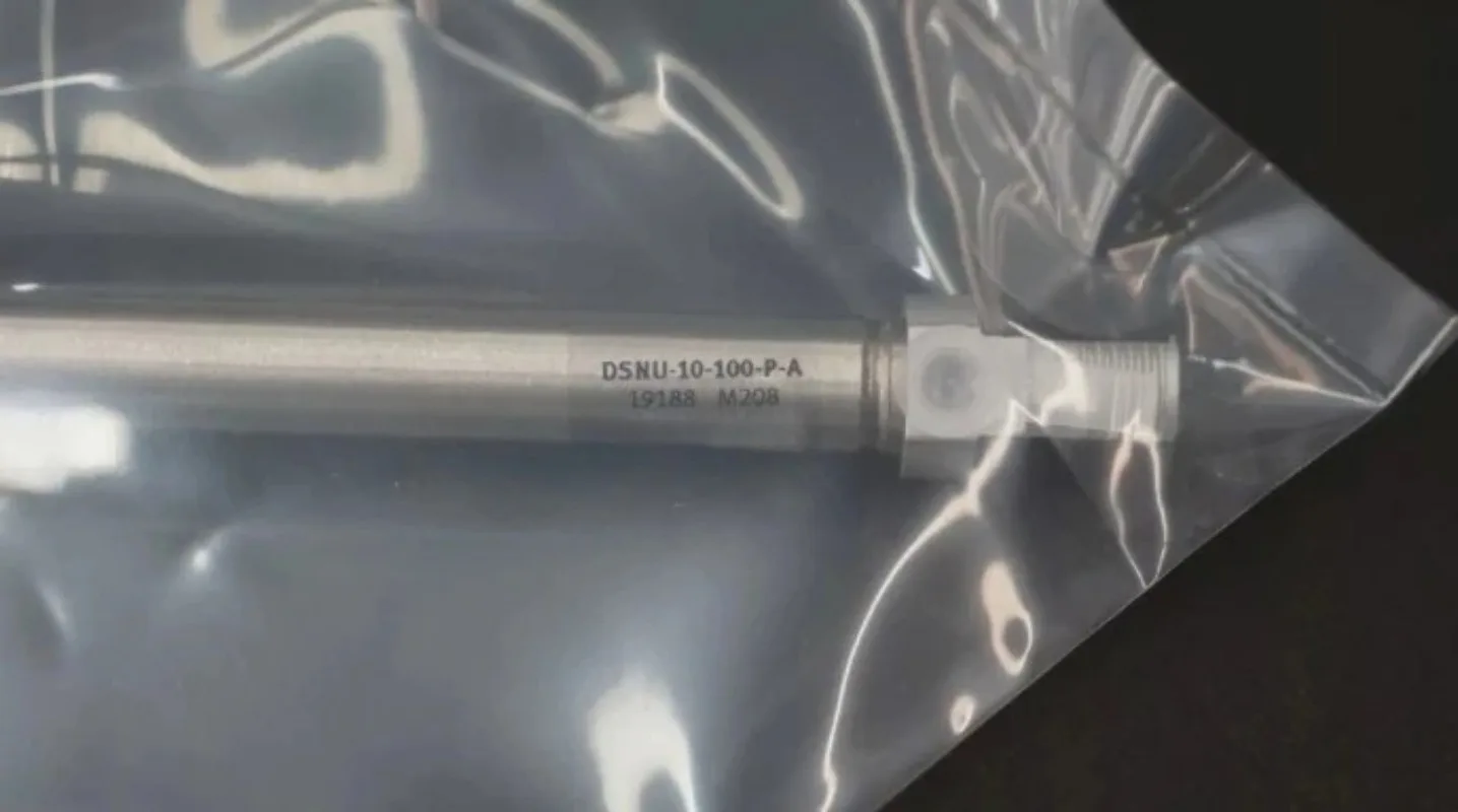 

Совершенно новый вакуумный цилиндр DSNU-10-100-P-A 19188. Быстрая доставка.