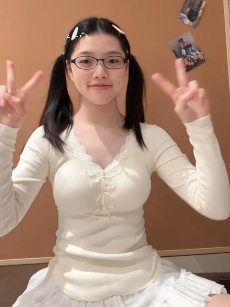 طبقة قاعدة دافئة irt المرأة الدانتيل تقليم الخامس الرقم مع وسادة الصدر التخسيس الكورية Sle الرغبة النقية طويلة Sve تي شيرت