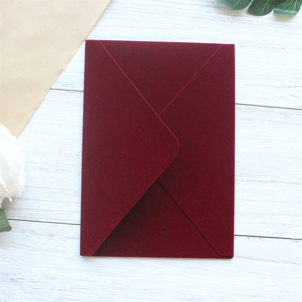 Velvet Envelopes Soft Smooth 13.5x19.5 cm Fit for 5\'\'x7\'\' Invitation Cards Customized Printing Is Available.