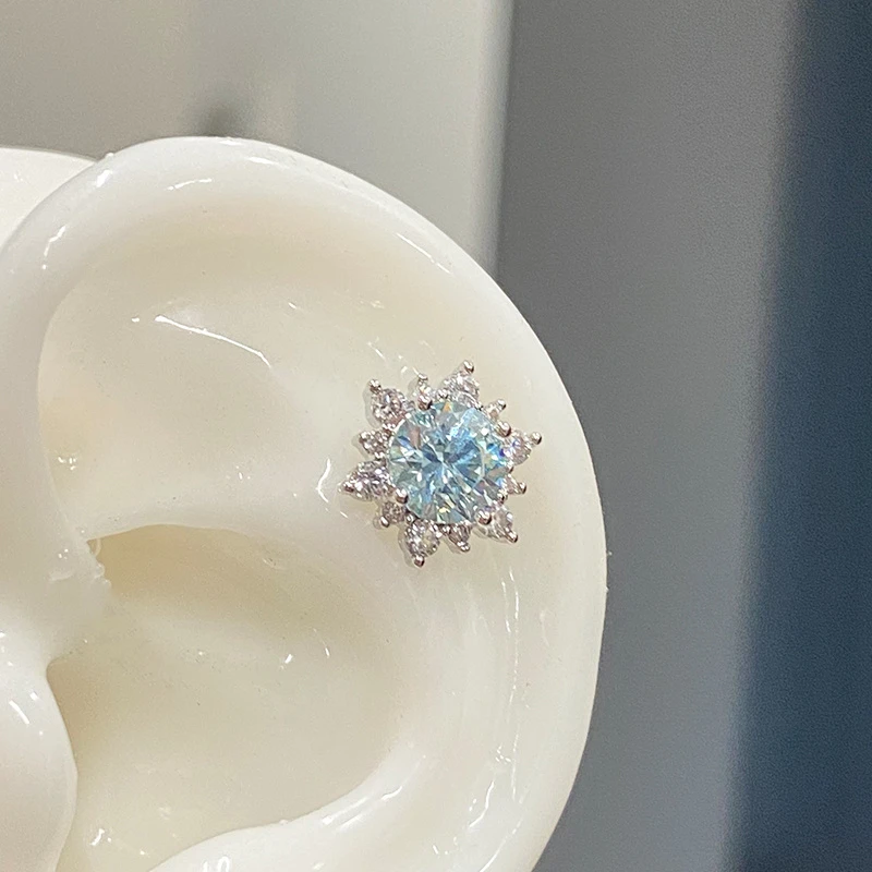 1PCS Snowflake Zircon Stainless Steel Ear Bone Nail Shiny Full of Rhinestone Screws Earrings Cochlea Piercing Body Jewelry