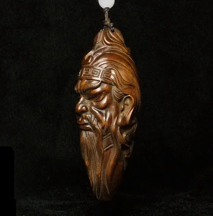 Four seasons men and women pendant boxwood hand carving statue of Guan Yu, god of wealth small pendant