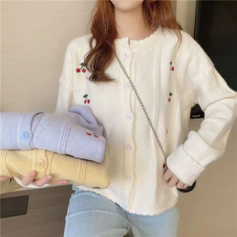 New Fashion Sweet Embroidered Cherry Women Sweater Cardigans 2024 Spring Autumn Loose Tops