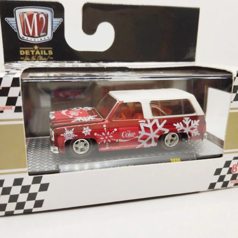 

M2 Diecast 1:64 1973 K5 Blazer With Open Front Cover Alloy Simulation Car Model Static Collection Decorated Holiday Gifts Toys