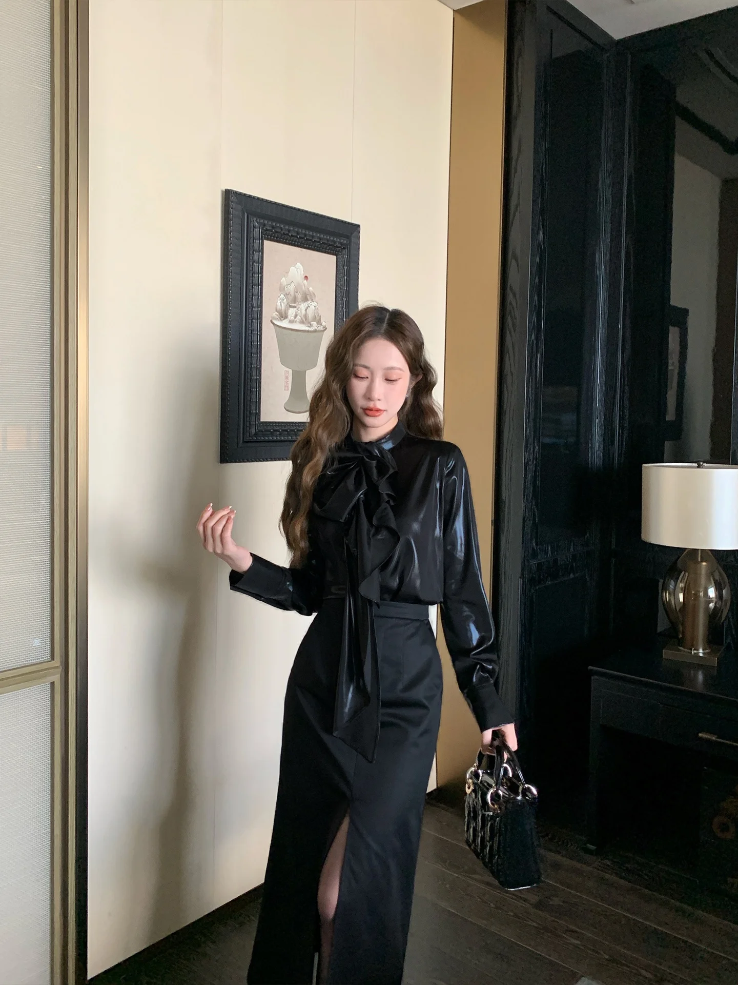 

Modern Faion Bla Satin irt Women's Spring New Sle Bow Tie irt Comfortable Breathable Loose Fit Long Sve Ne