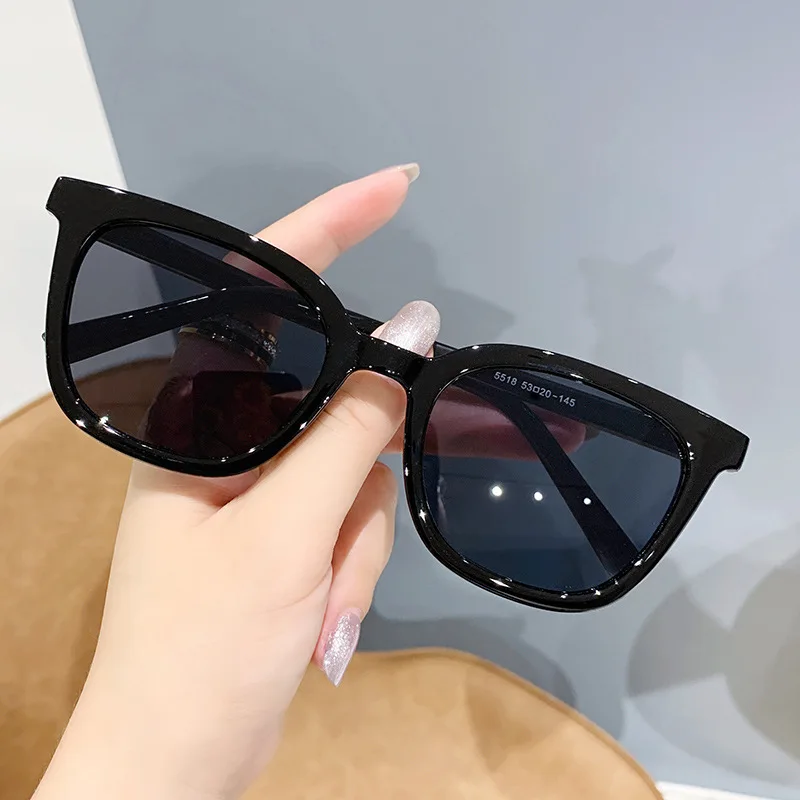 New Unisex Rectangle Vintage Sunglasses Fashion Design Retro Sun Glasses Female Lady Eyeglass Cat Eye Goggles UV400 Eyewear
