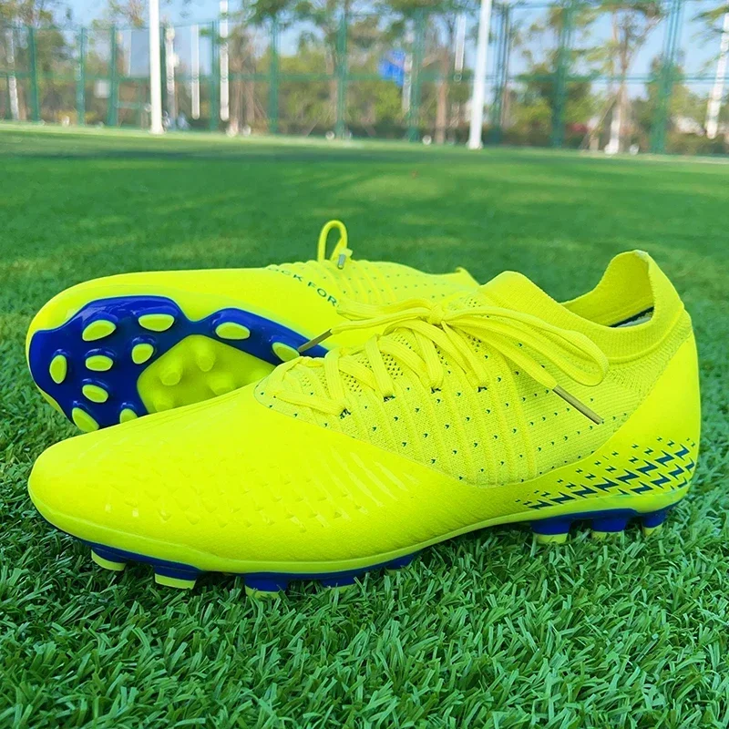 

Men Knit Football Cleats Fashion Youth Soccer Shoes Football Training Trainers Breathable Society Non Slip Sports Footwear