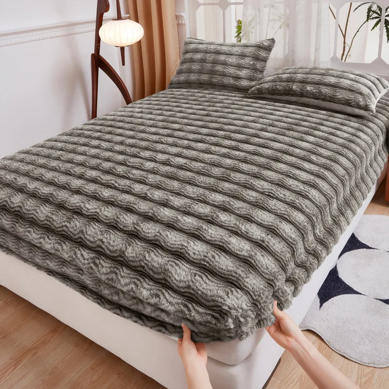 Solid color rabbit plush fitted sheet single piece winter milk plush thickened fitted sheet to keep warm, no pillowcase