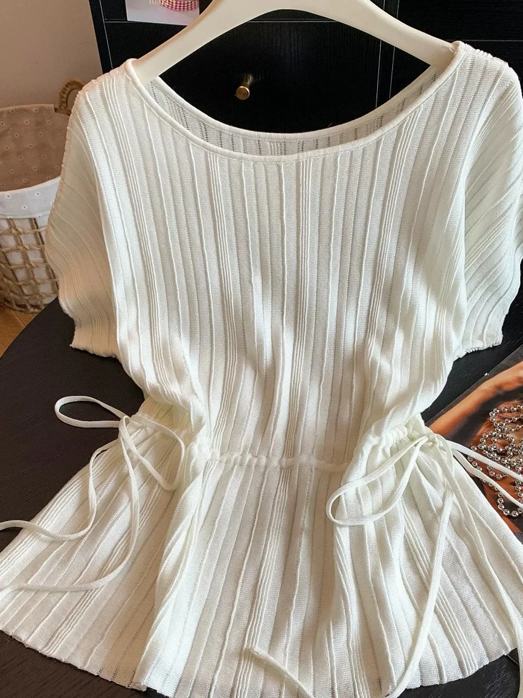 

High-End Korean Style Women's Short Sleeve Knitted Sweater Drawstring Waist Slimming Summer Top One-Shoulder Soft Polyester