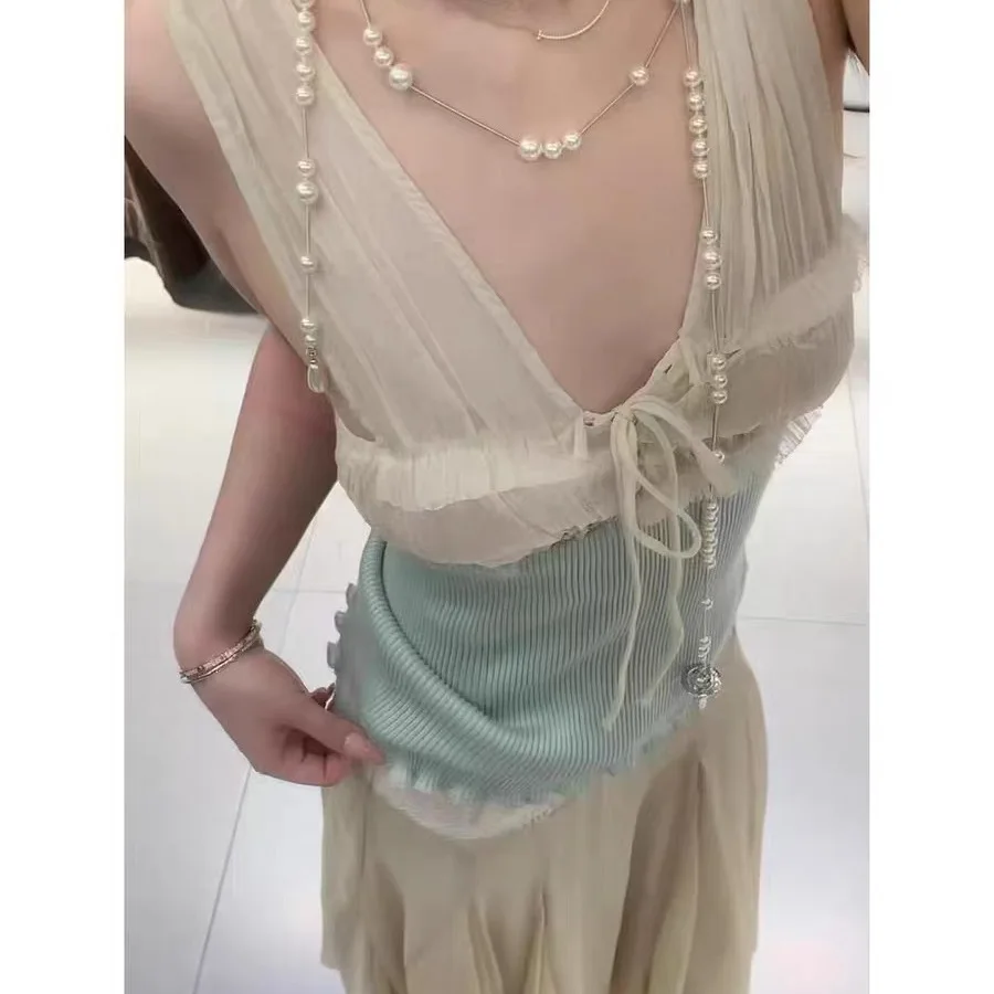 Summer New Style Women's Slim Fit Lace Patchwork V-neck Vest Sweet Style Bell Sleeve Design Casual Outerwear Top