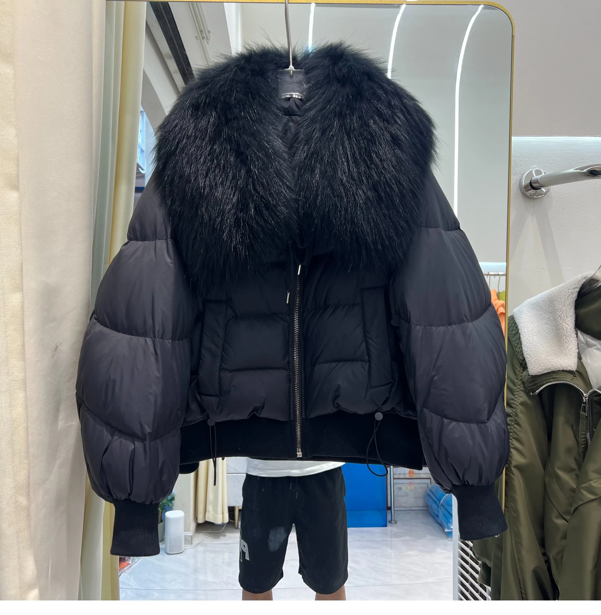 2025 New Women Winter White Duck Down Down Jacket Big Fur Collar 90% White Duck Down Jacket Women Winter Jacket Short Parkas