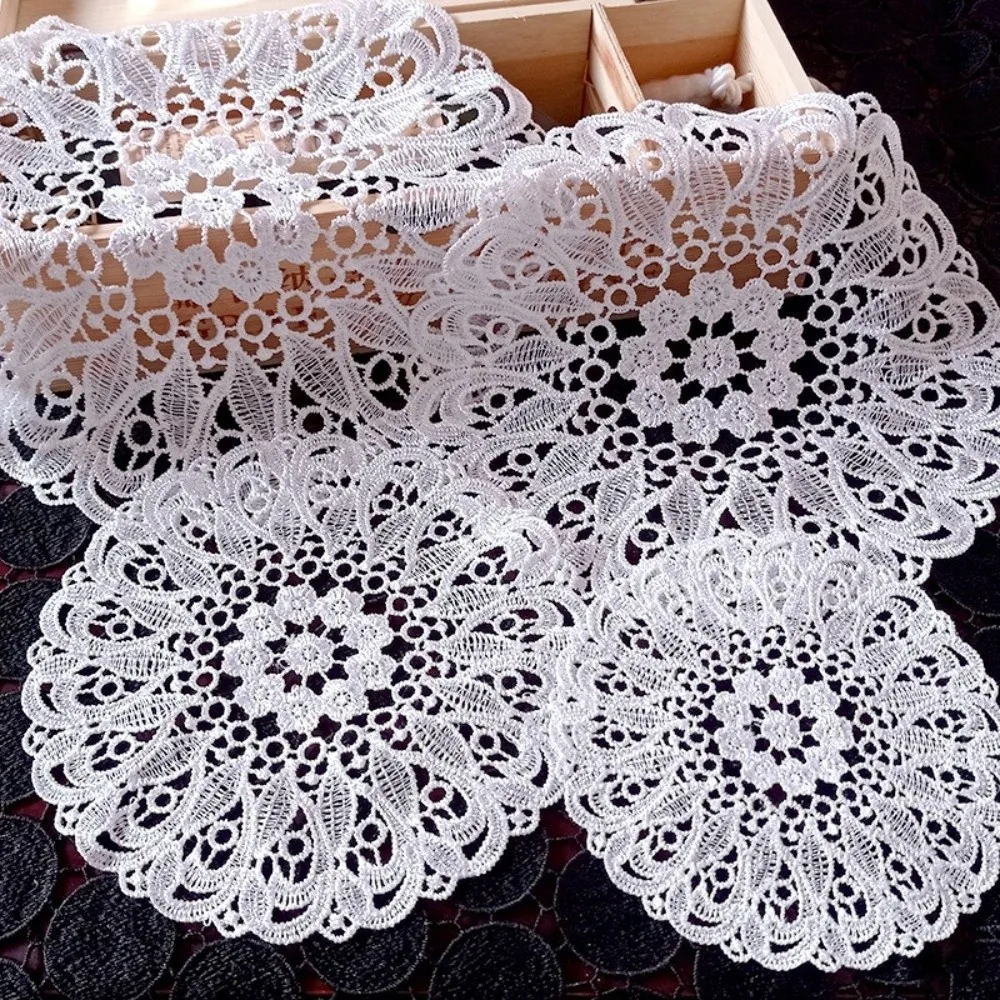 Nordic Style Embroidery Lace Table Cloth Hollow Insulated Round Lace Coaster Furniture Decor White Napkin Placemat Kitchen Bar