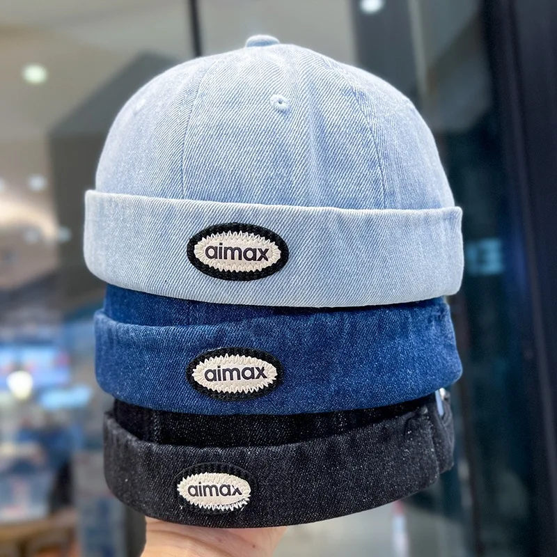 Japanischer Retro-Jeans-Vermieterhut mit besticktem Buchstaben, vielseitiger und auffälliger kleiner Melonenlederhut, Street-Hip-Hop-Yuppie-Hut