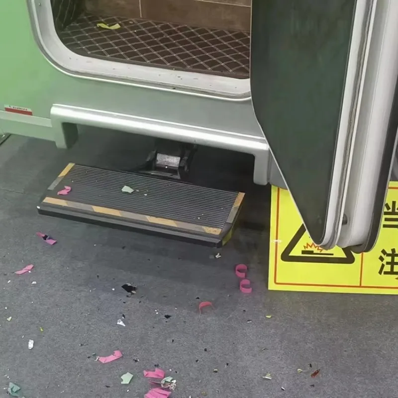 رائجة البيع RV للطي خطوة الكهربائية قافلة واحدة خطوة عالية الجودة سبائك الألومنيوم الأسود متنقل B-نوع خطوة السيارة