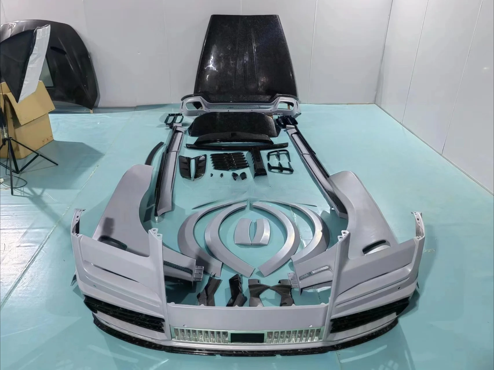 طقم هيكل MS من ألياف الكربون المزورة الجافة لغطاء المصد الخلفي للمصد الأمامي RR Cullinan