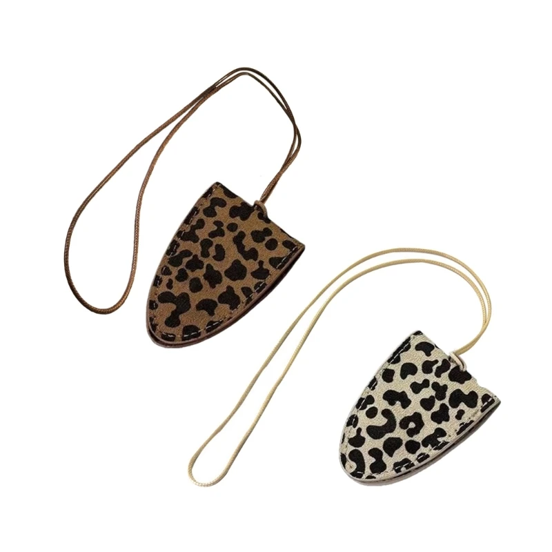 Leopard Print Necklace with Clasp for Easy Wear Long Chain Fashion Jewelry Accessory for Women Daily Use