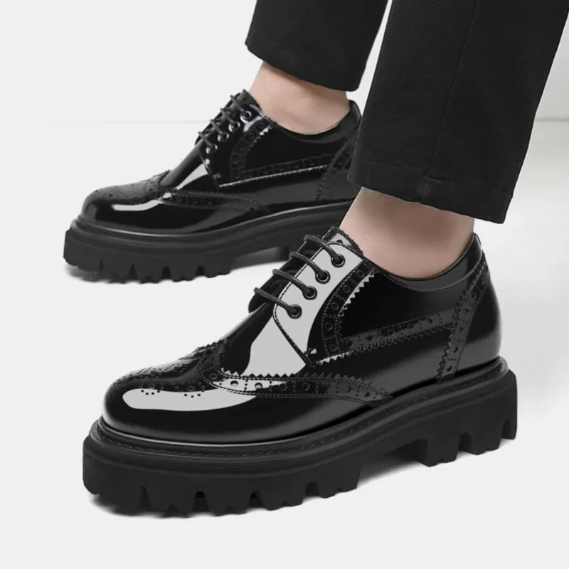 European Fashion Business Dress Men Leather Shoes Lace Up Retro Brogue Carving Oxford Shoes Male Wedding