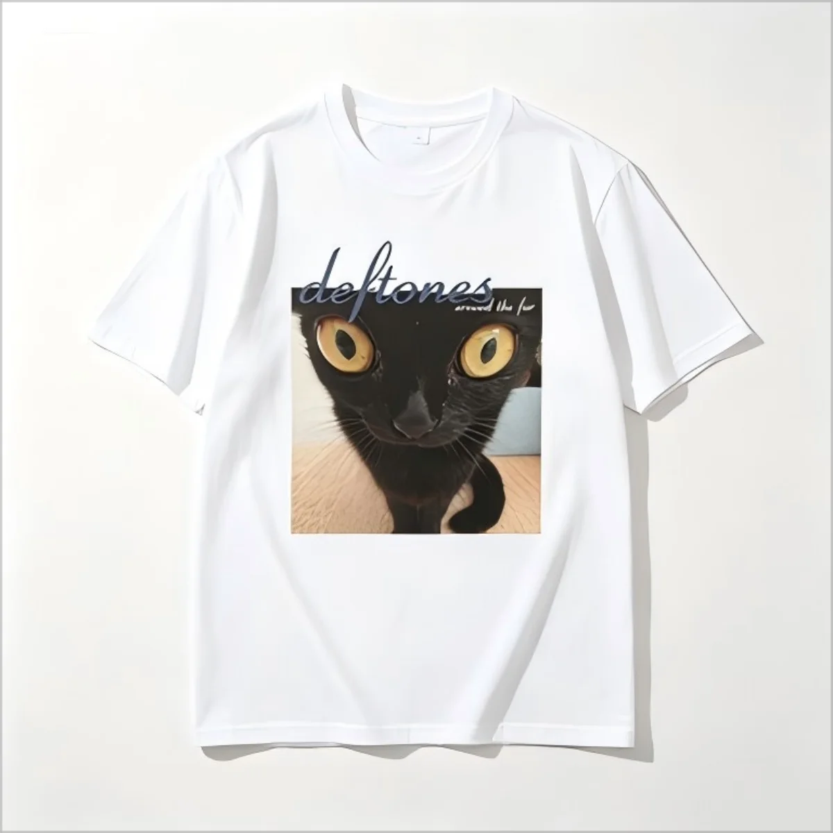 Cute Black Cat Square Photo Graphic T-Shirt, Vintage Pet Animal Print Crew Neck Tee, Loose Casual Grunge Aesthetic Short Sleeve