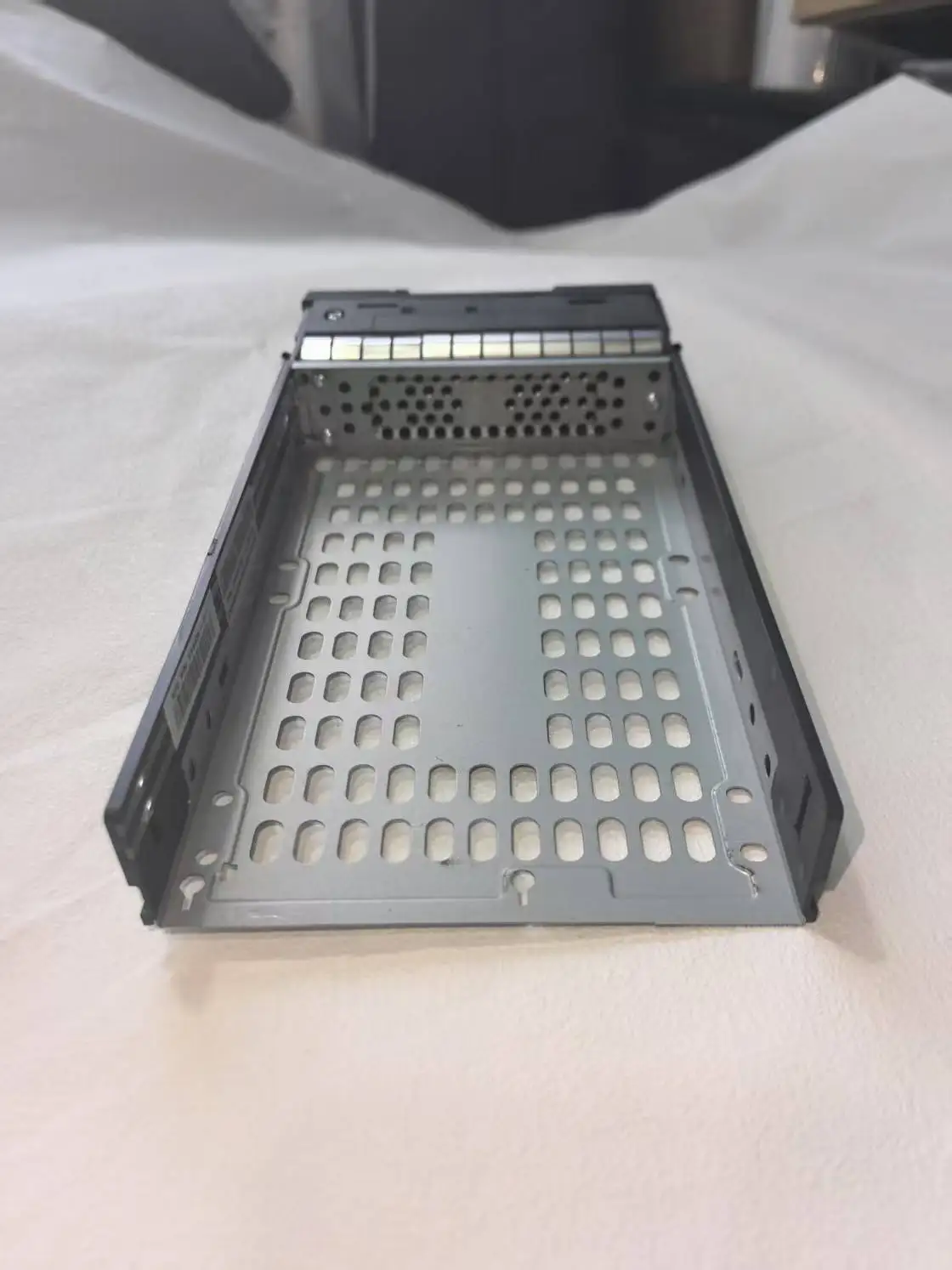 ถาดฮาร์ดไดรฟ์สําหรับ 3.5 "ไดรฟ์ลิ้นชักสําหรับ 2060 1060 P14406-001 Hotswappable กรณี 3.5 นิ้วถาด