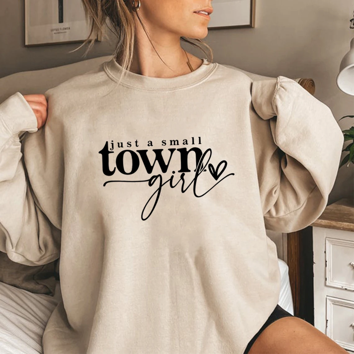 Just A Small Town Girl Sweatshirt Country Girl Sweatshirt Southern Clothes Women Long Sleeve Pullover Graphic Hoodies Casual Top