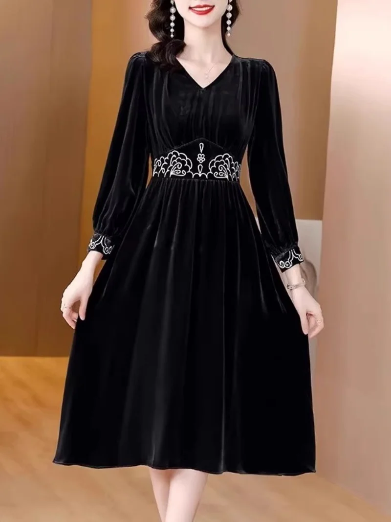 

Золотое бархатное платье для женщин на весну и осень-зиму 2025 года, винтажное новое платье для мам с длинными рукавами и v-образным вырезом, темпераментное базовое платье w1695