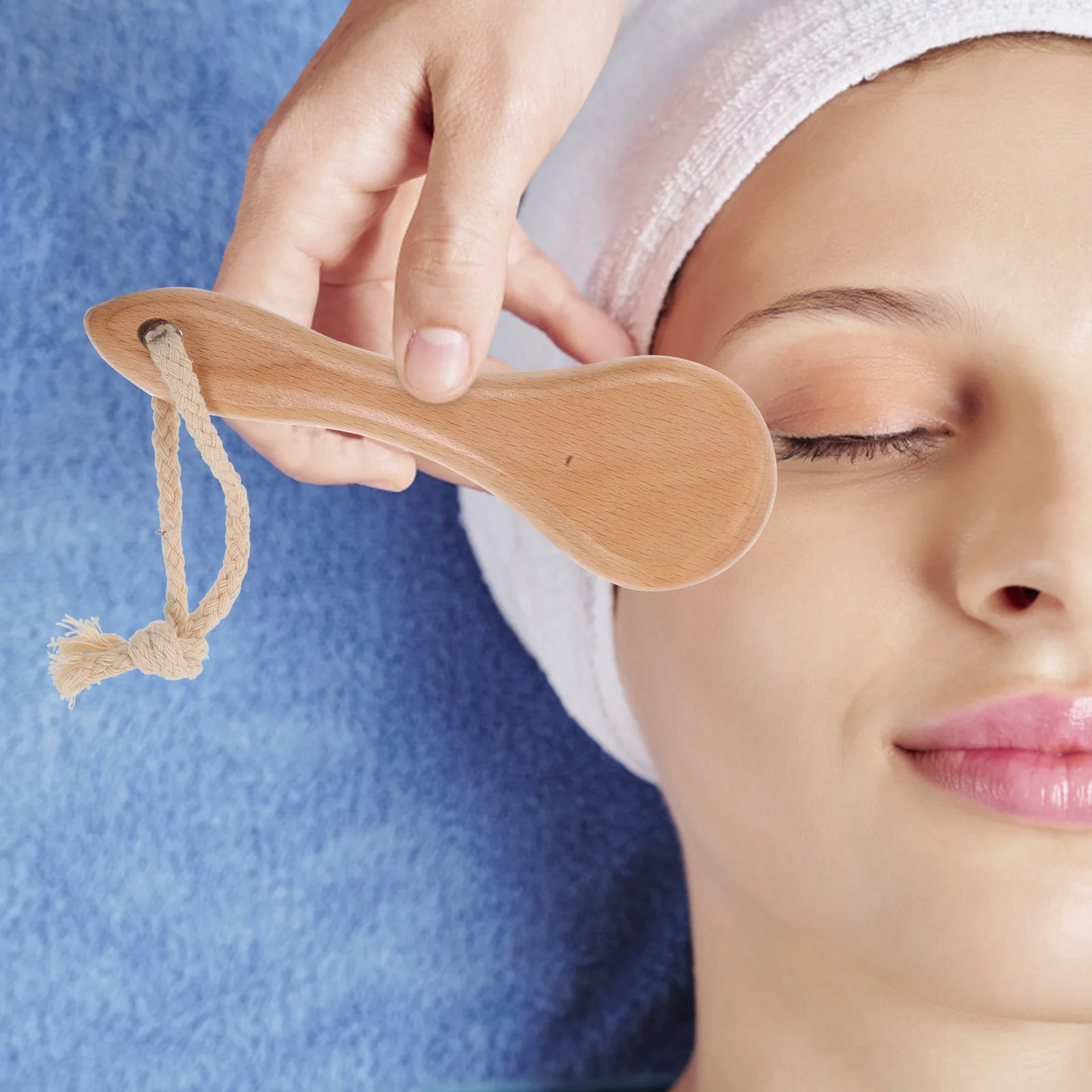 Soft Face Cleansing Brush Long Handle Deep Exfoliating Fiber Bristles Face Wash Tool for Daily Skin Care and Gentle Facial