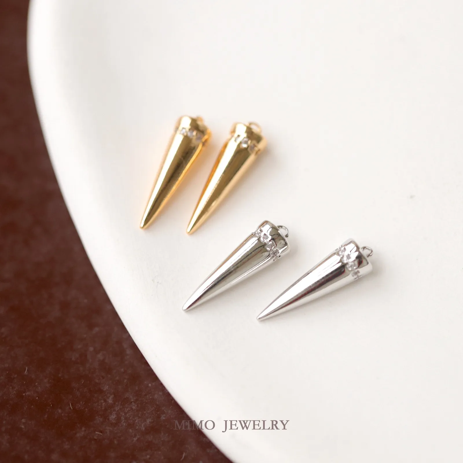 Fashionable and Personalized Triangular Cone Shaped Zircon Charms Pendant Supplies DIY Hand Brass Gold Plated Accessories