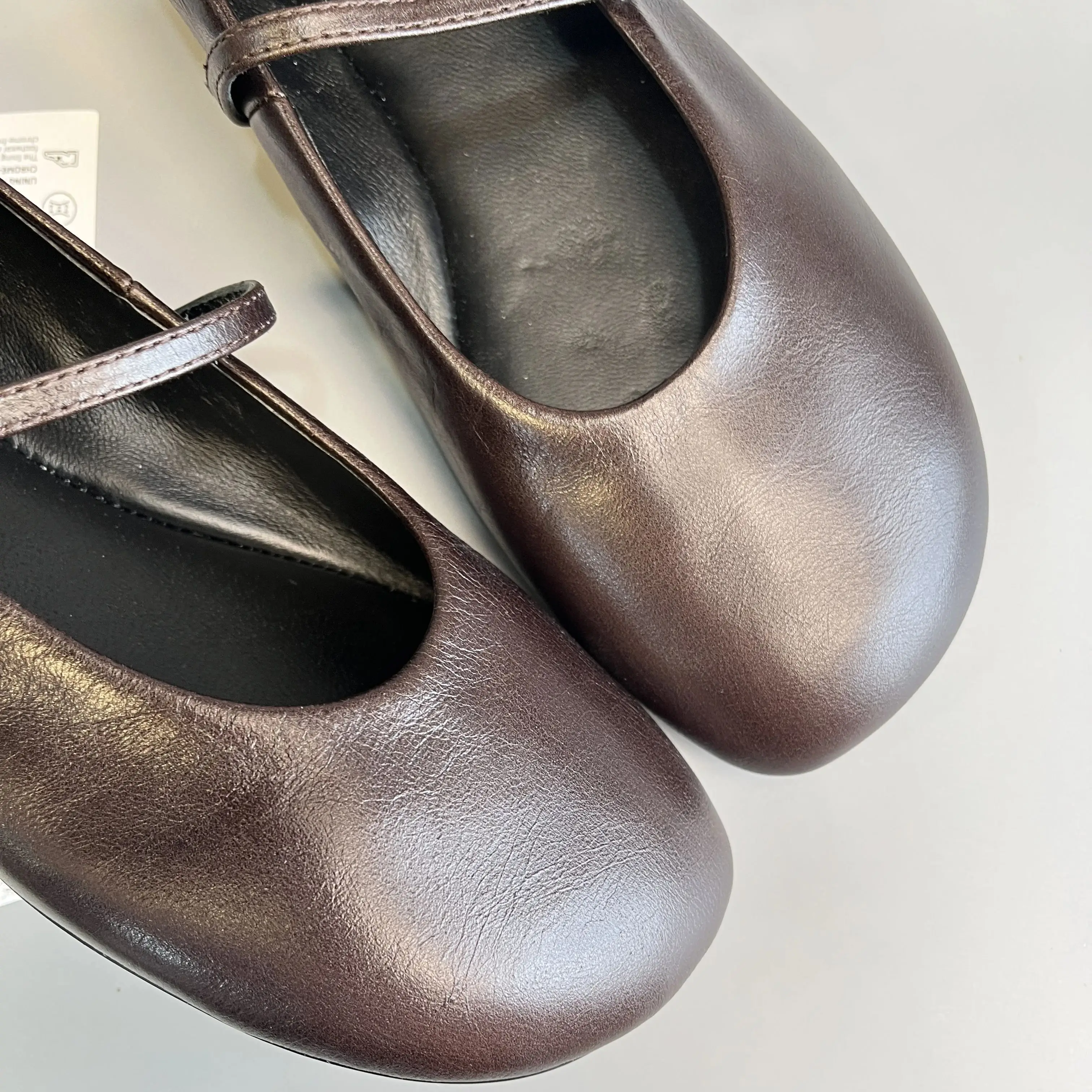 حذاء ماري جين نسائي من جلد البقر مع مصائد بإبزيم، حذاء مسطح ناعم ومريح للاستخدام الخارجي، حذاء يومي متعدد الاستخدامات كاجوال ممتاز