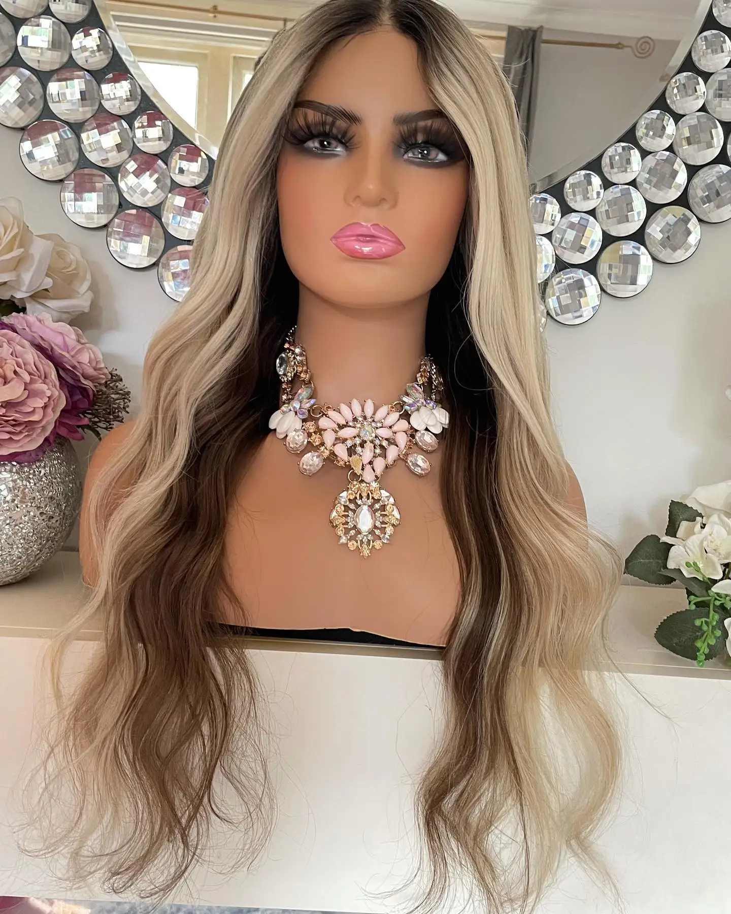Rooted Ash Blonde Ombre Long Wavy Wig Loose Body Wave Synthetic Heat Resistant Wigs middle part and side part looks everyday use