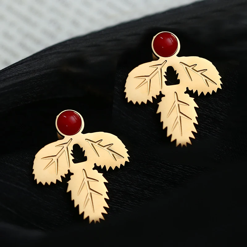 

Geometric Stainless Steel Hoop Earring for Women Personalized Red Stone Leaf Earring Bohemia Style Earring Fashion Jewelry Gifts