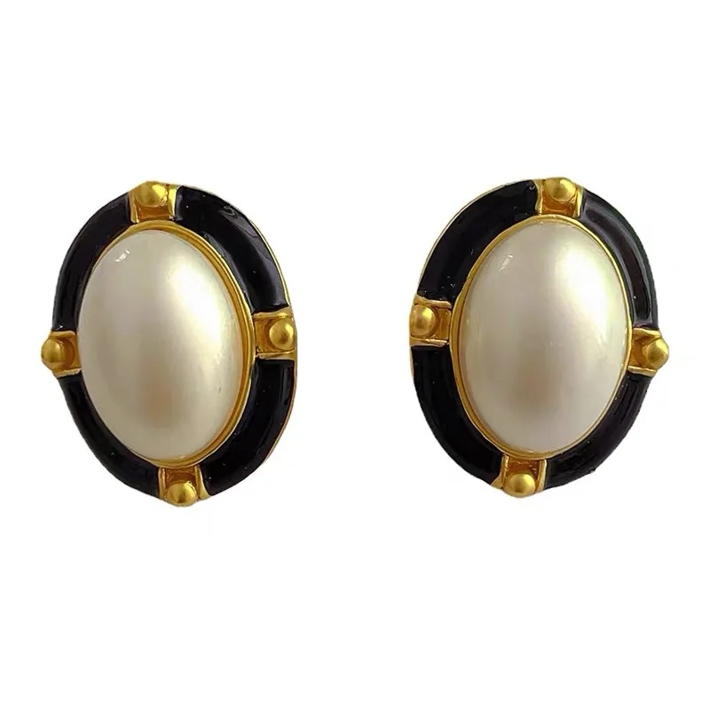 GRACE JUN Vintage Pearl Clip on Earrings Women\'s Non Pierced Earrings 2023 New Fashion Temperament Faux Cuff Earrings Ear Clip