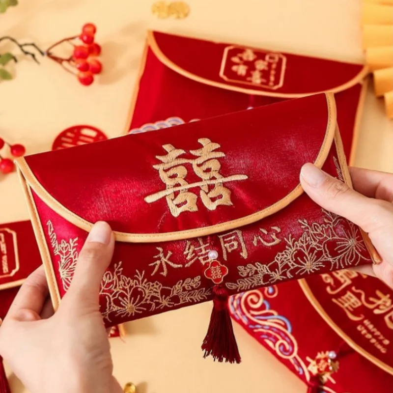 

1Pcs New Year Blessing Words Brocade Red Envelope Spring Festival Brocade Cloth Tassel 2026 Money Pocket Best Wishes Embroidery