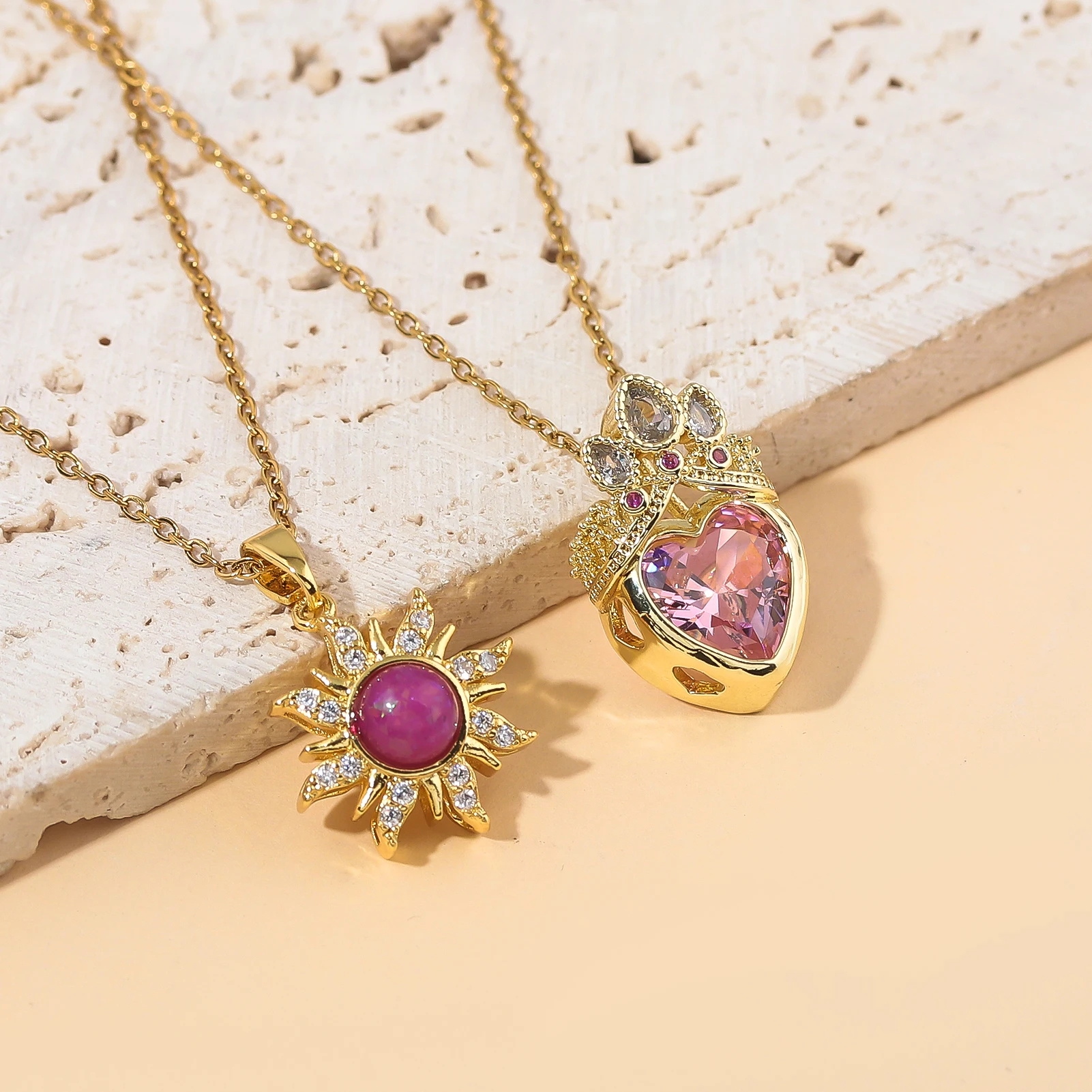 2PCS/Lot Anime Princess Long Hair Sun Crystal Crown Charm Necklace Rapunzel Rhinestone Girl Gift Pendant Chain Elegant Jewelry